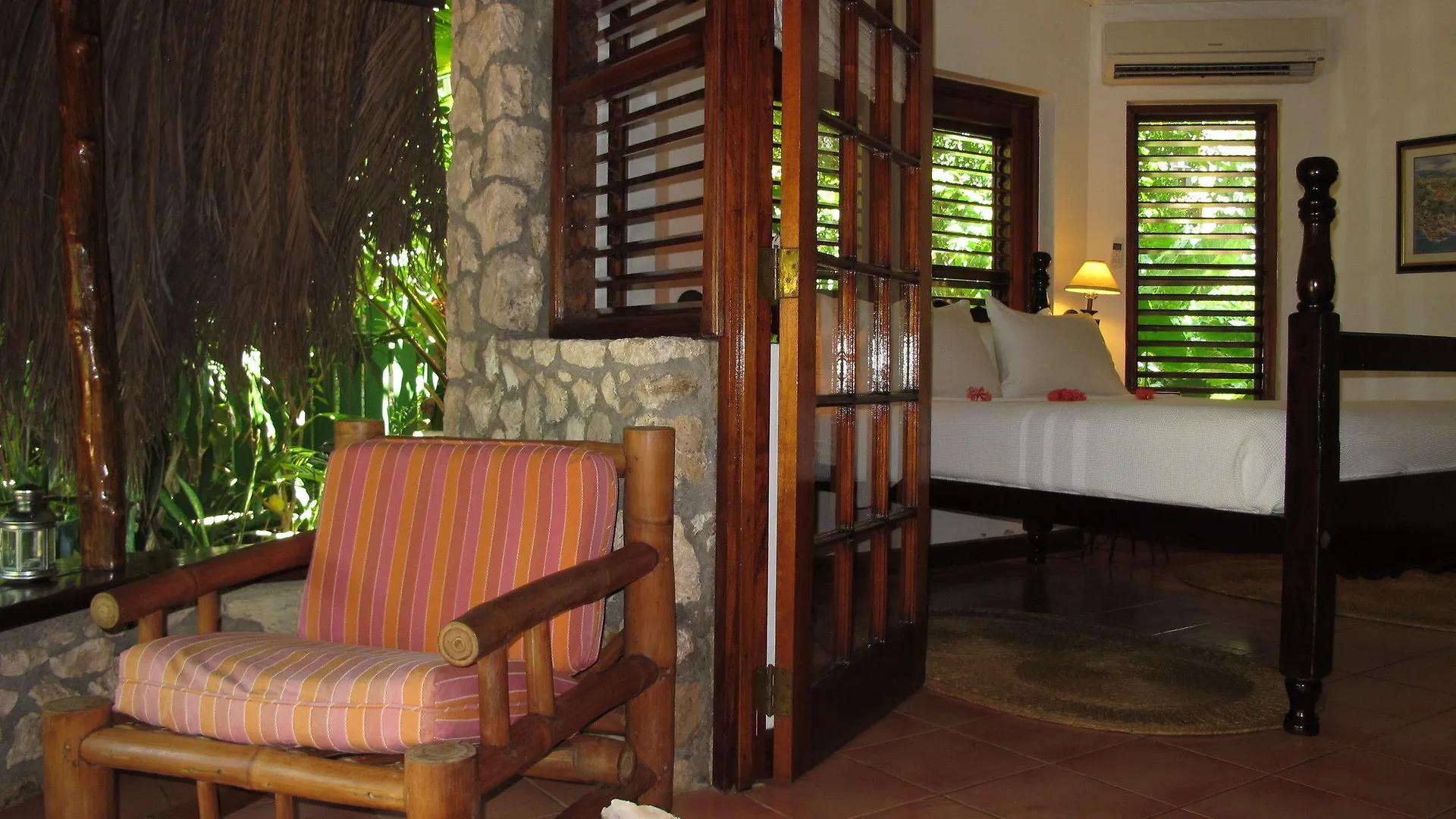 Tensing Pen Hotel Negril